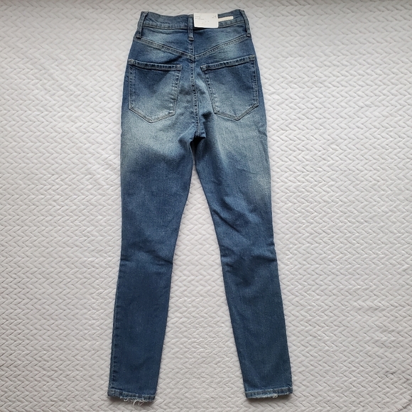 Jessica Simpson Infinate Slim Straight Distressed High-Waist Size 24 - Picture 9 of 12